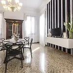 Rialto Design Boutique Apartment R&R